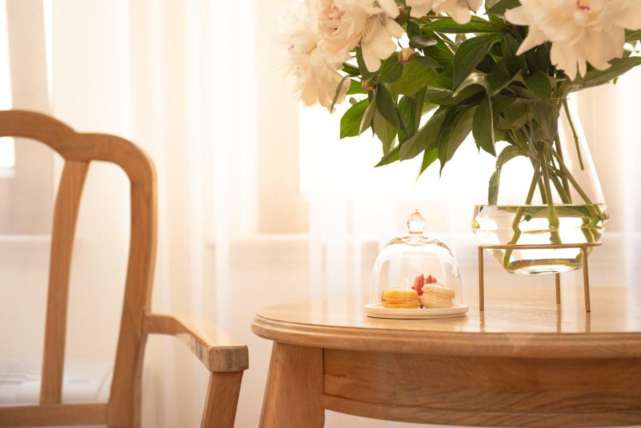 Family Hotel Anna Ruse Eksteriør bilde